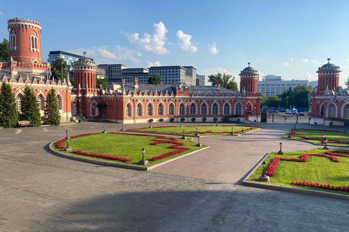 Петровский Путевой дворец